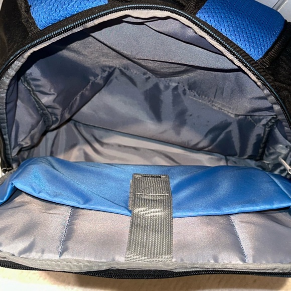 Dell Laptop Backpack - Picture 8 of 10